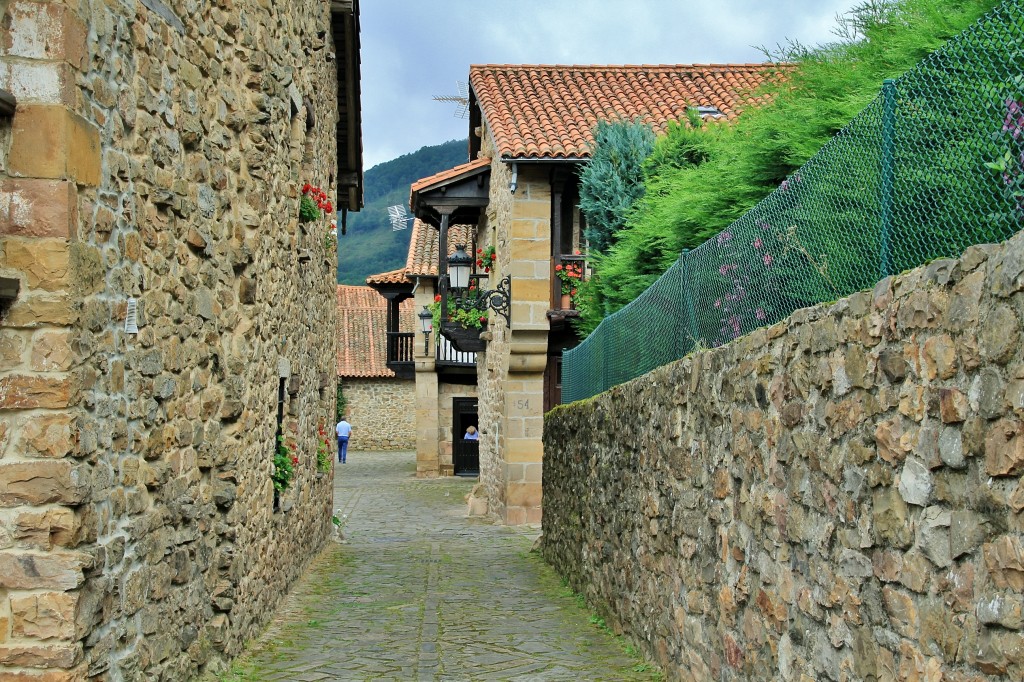 Foto: Centro Histórico - Bárcena Mayor (Cantabria), España