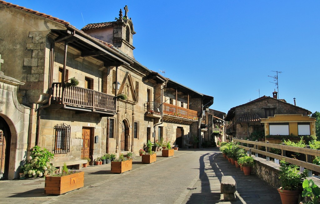 Foto: Vista del pueblo - Riocorvo (Cantabria), España