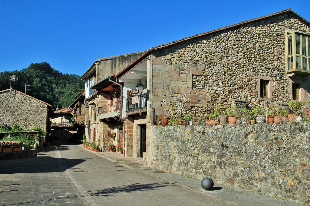 Foto: Vista del pueblo - Riocorvo (Cantabria), España