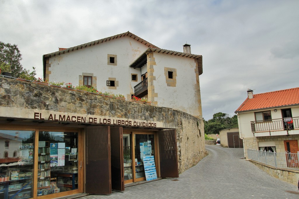 Foto: Centro histórico - Isla (Cantabria), España