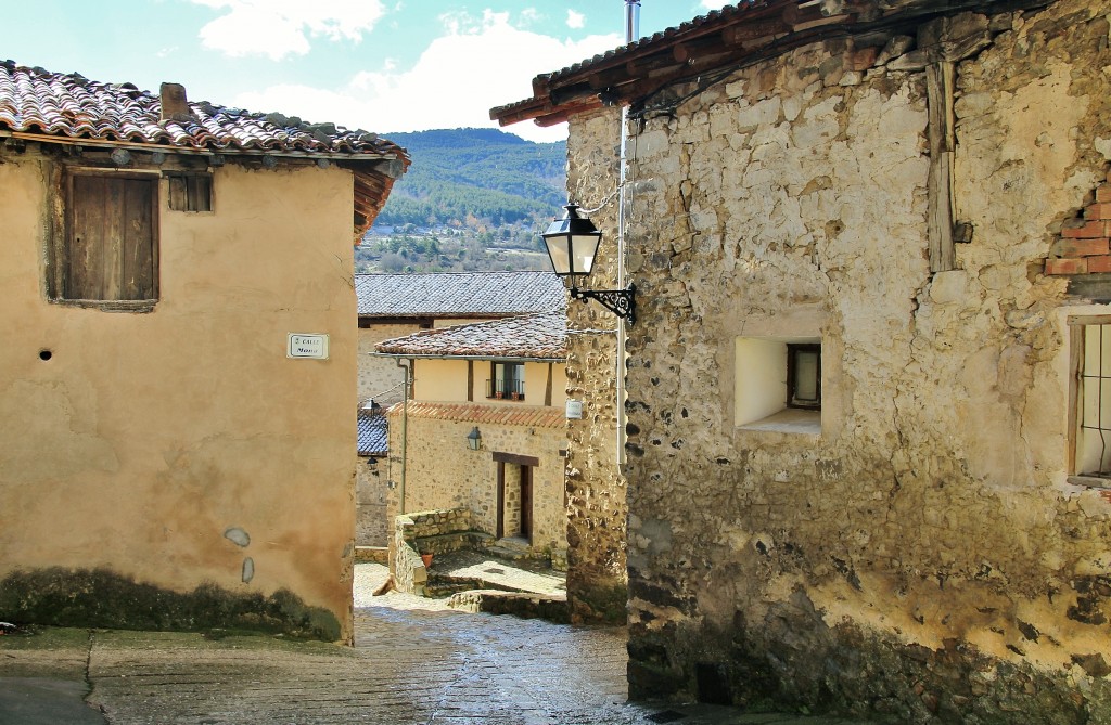 Foto: Vista del pueblo - Villoslada de Cameros (La Rioja), España