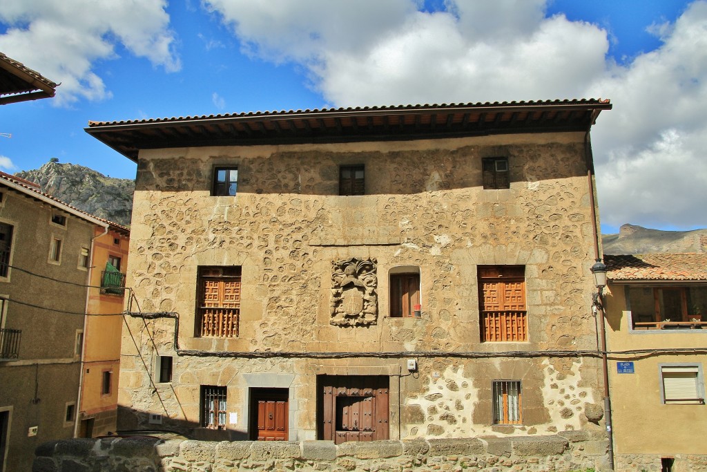Foto: Vista del pueblo - Anguiano (La Rioja), España