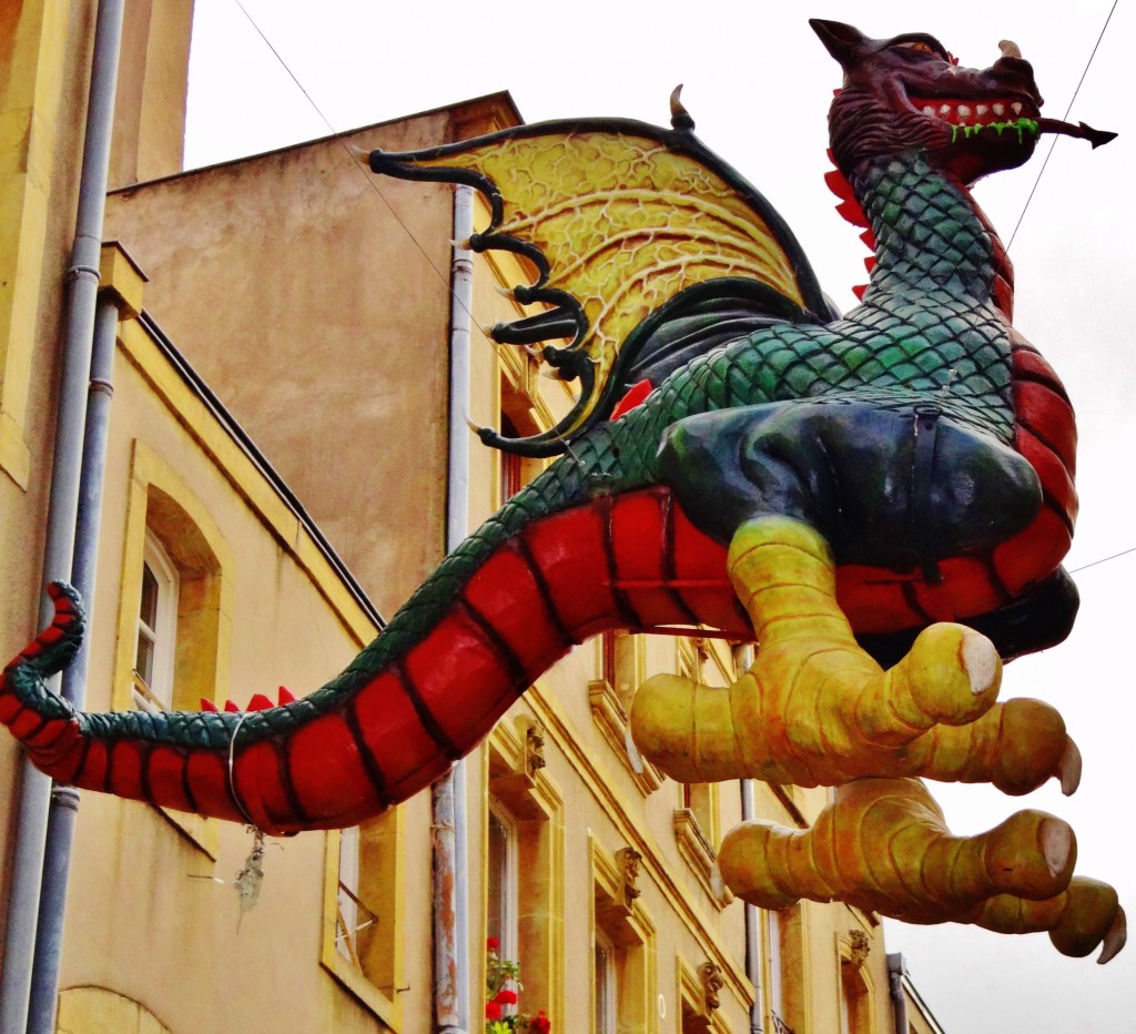 Foto: Le Dragon - Metz (Lorraine), Francia