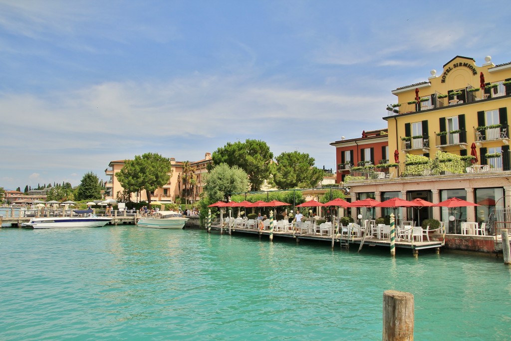 Foto: Centro histórico - Sirmione (Lombardy), Italia
