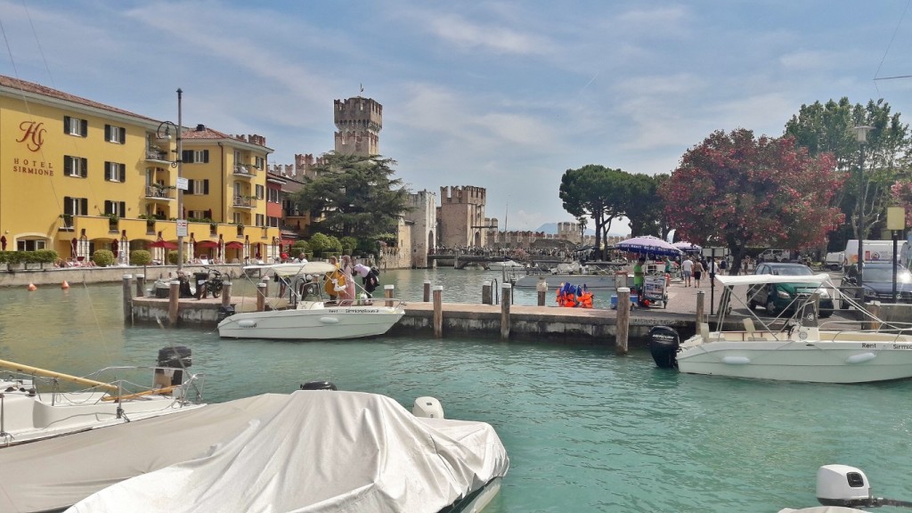 Foto: Centro histórico - Sirmione (Lombardy), Italia