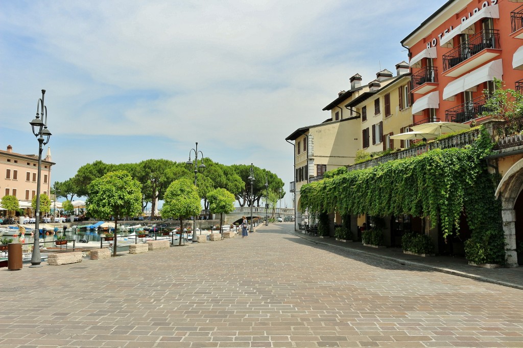 Foto: Centro histórico - Desenzano di Garda (Lombardy), Italia