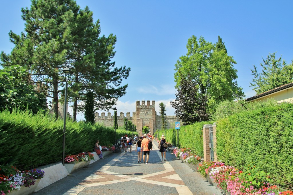 Foto: Centro histórico - Lazise (Veneto), Italia