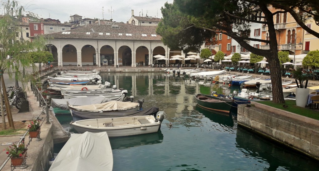 Foto: Centro histórico - Desenzano di Garda (Lombardy), Italia