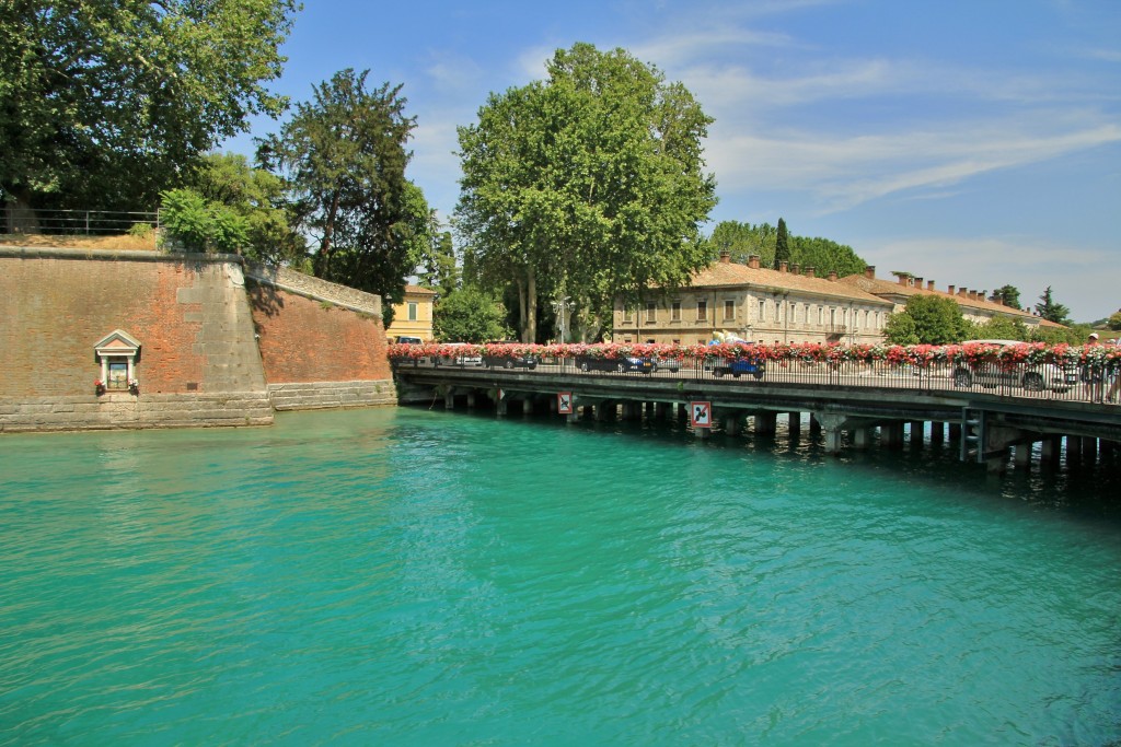 Foto: Centro histórico - Peschiera del Garda (Veneto), Italia