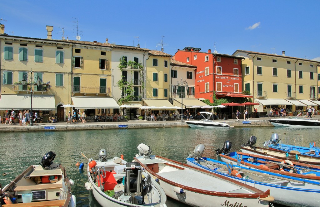 Foto: Centro histórico - Lazise (Veneto), Italia