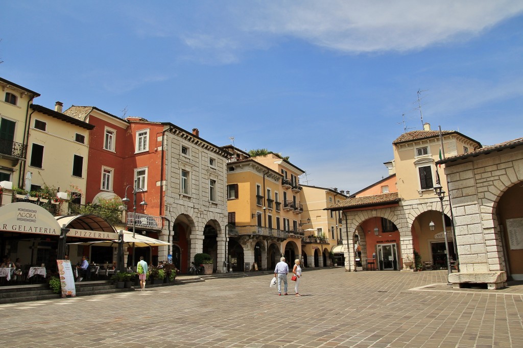 Foto: Centro histórico - Desenzano di Garda (Lombardy), Italia