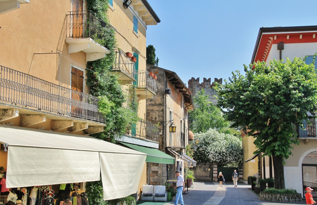 Foto: Centro histórico - Lazise (Veneto), Italia