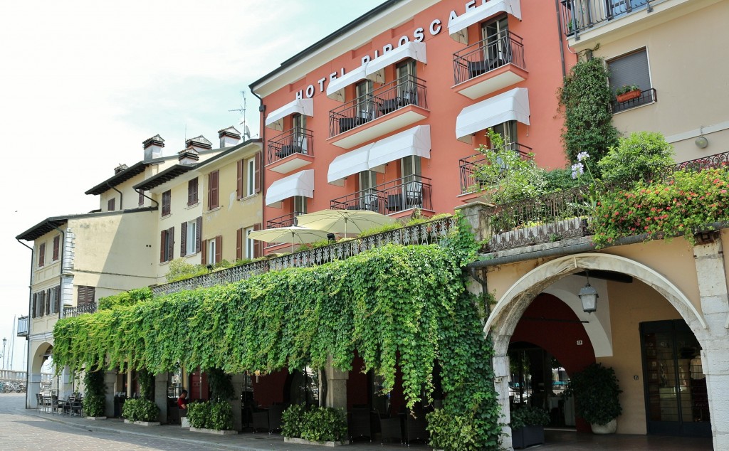 Foto: Centro histórico - Desenzano di Garda (Lombardy), Italia