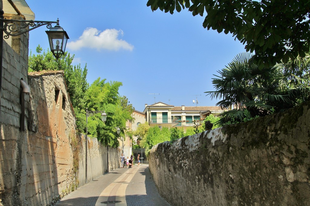 Foto: Centro histórico - Lazise (Veneto), Italia