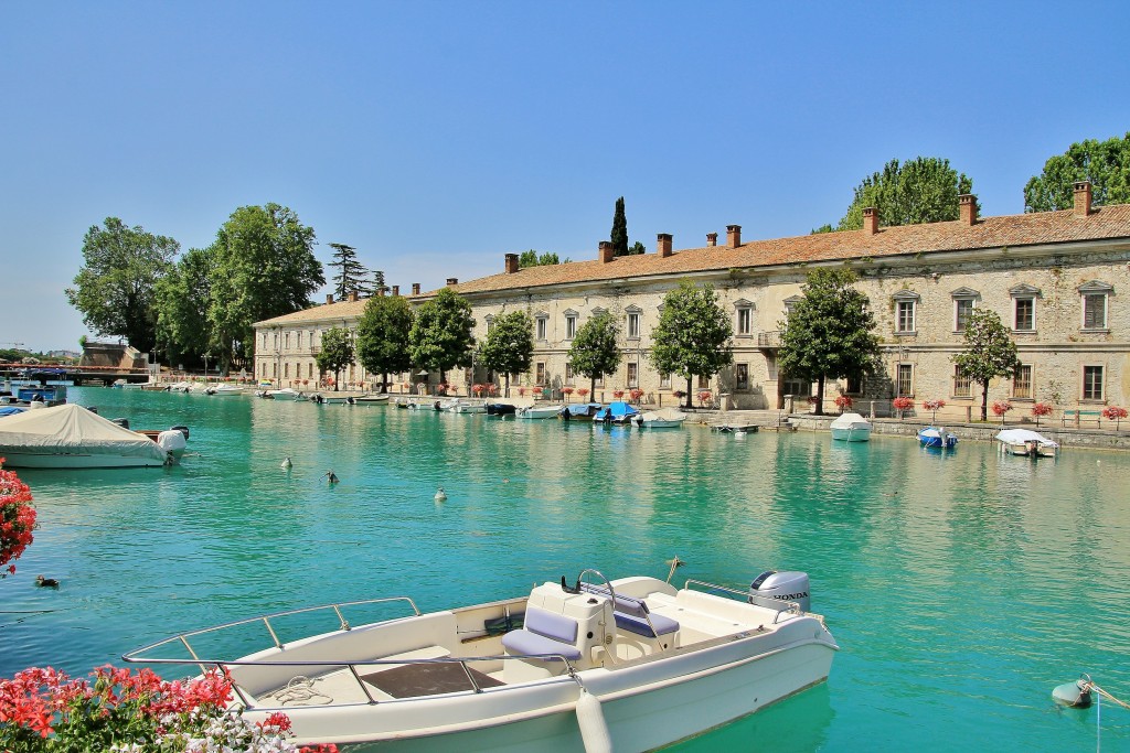 Foto: Centro histórico - Peschiera del Garda (Veneto), Italia