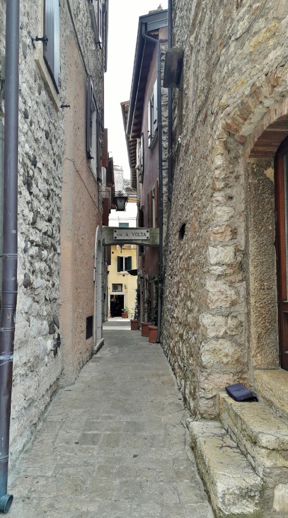 Foto: Centro histórico - Torri del Benaco (Veneto), Italia