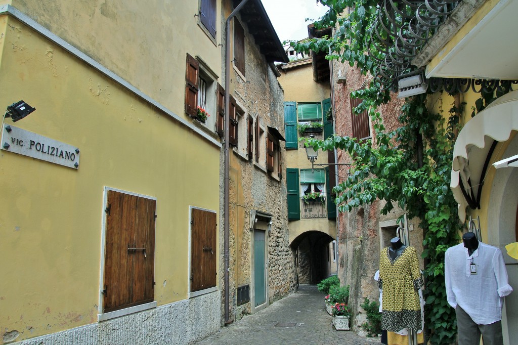 Foto: Centro histórico - Torri del Benaco (Veneto), Italia