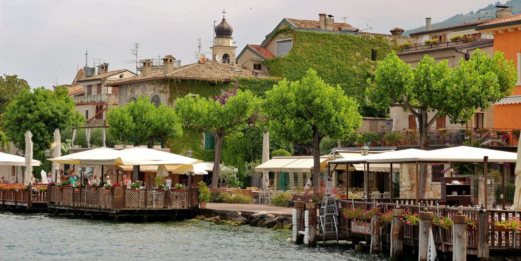 Foto: Centro histórico - Torri del Benaco (Veneto), Italia