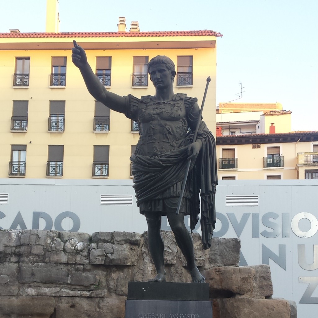 Foto: Estatua de Cesar Augusto - Zaragoza (Aragón), España