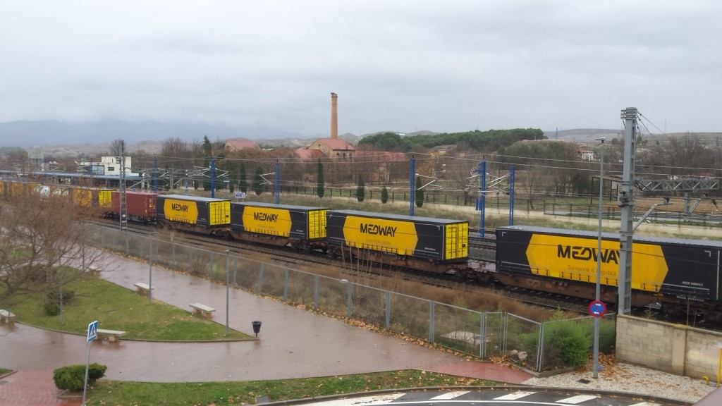 Foto: Tren de contenedores - Calatayud (Zaragoza), España