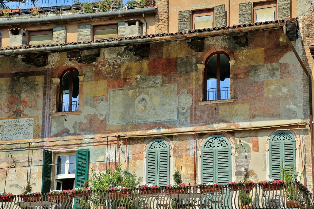 Foto: Plaza de la Erbe - Verona (Veneto), Italia