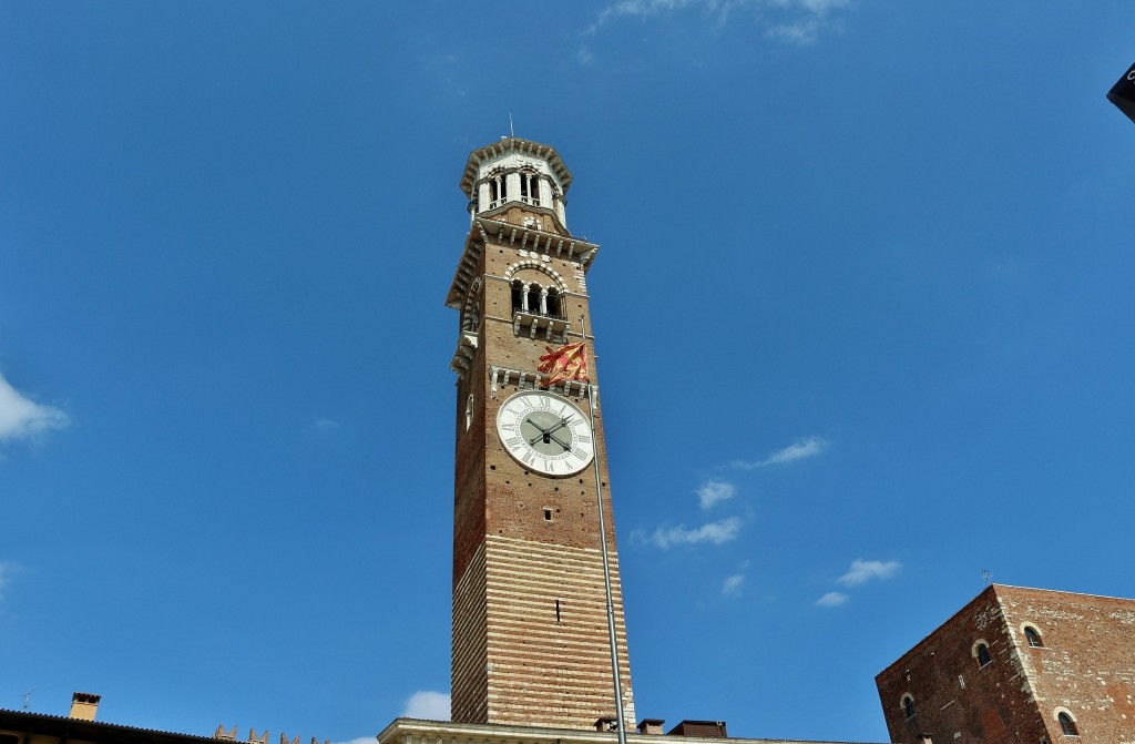 Foto: Plaza de la Erbe - Verona (Veneto), Italia