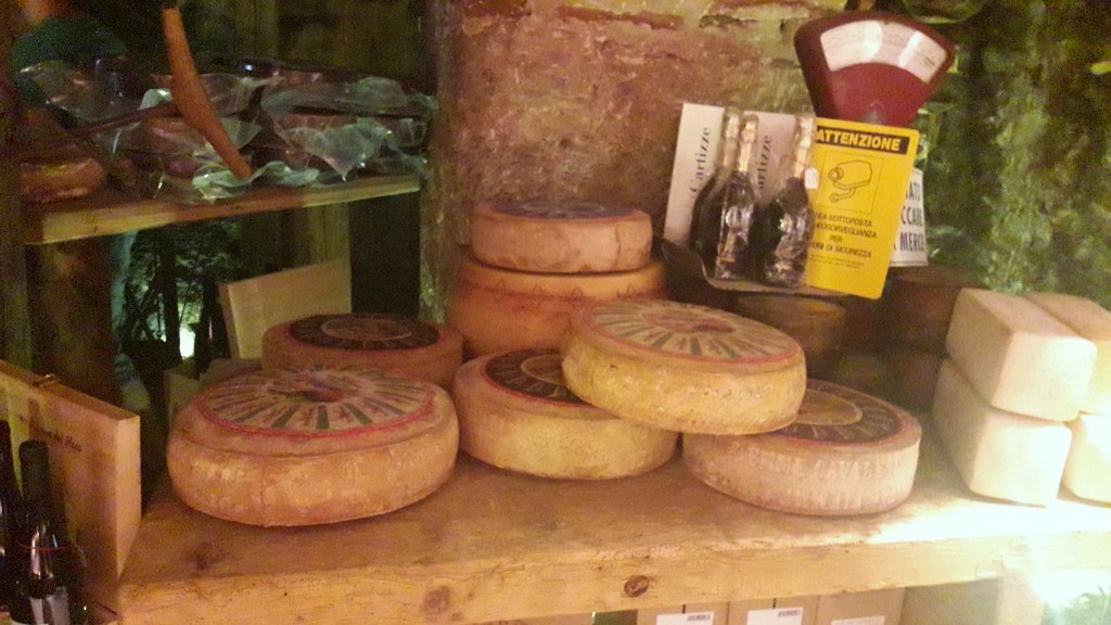 Foto: Tienda de embutidos - Brunico - Bruneck (Trentino-Alto Adige), Italia