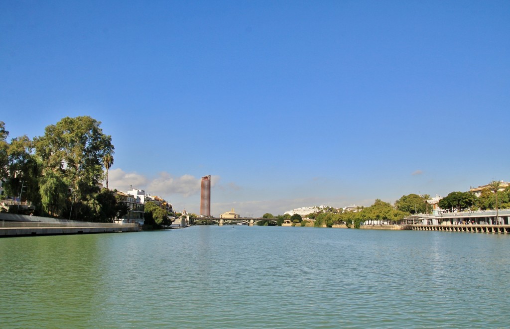Foto: Navegando por el Guadalquivir - Sevilla (Andalucía), España