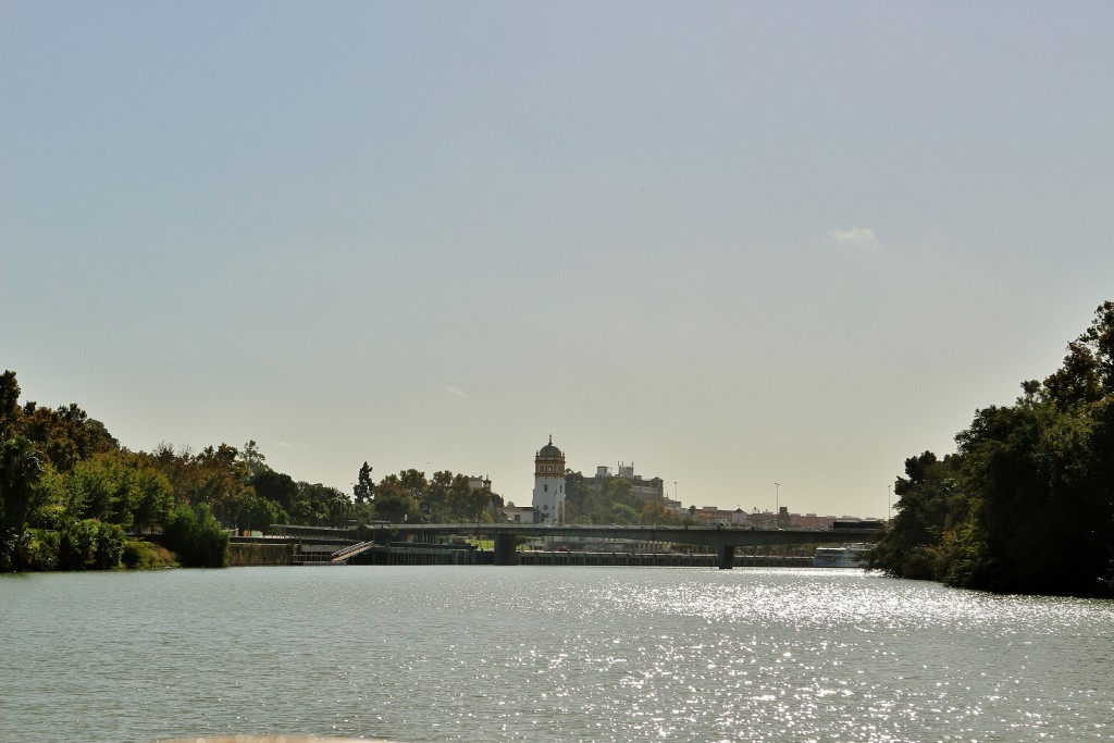 Foto: Navegando por el Guadalquivir - Sevilla (Andalucía), España