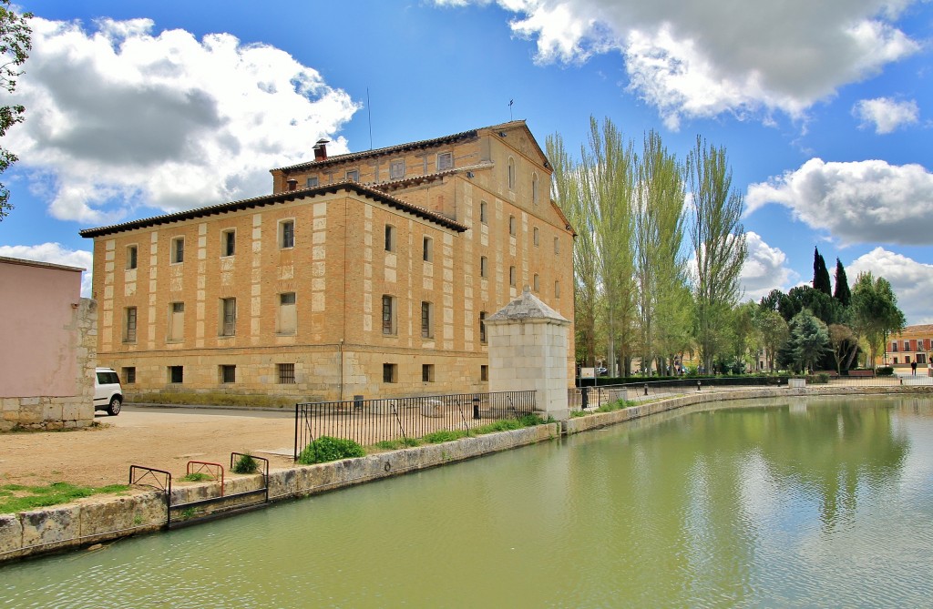 Foto: Canal de Castilla - Medina de Rioseco (Valladolid), España