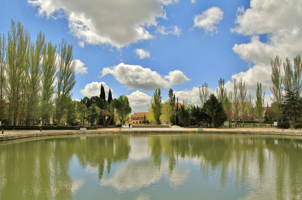 Foto: Canal de Castilla - Medina de Rioseco (Valladolid), España