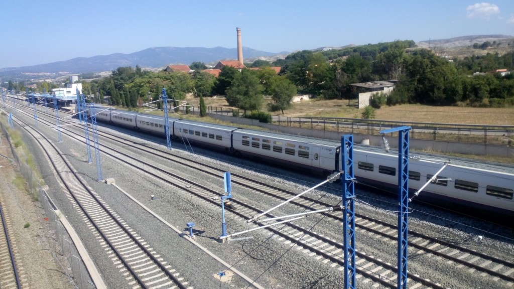 Foto: Tren de alta velocidad - Calatayud (Zaragoza), España