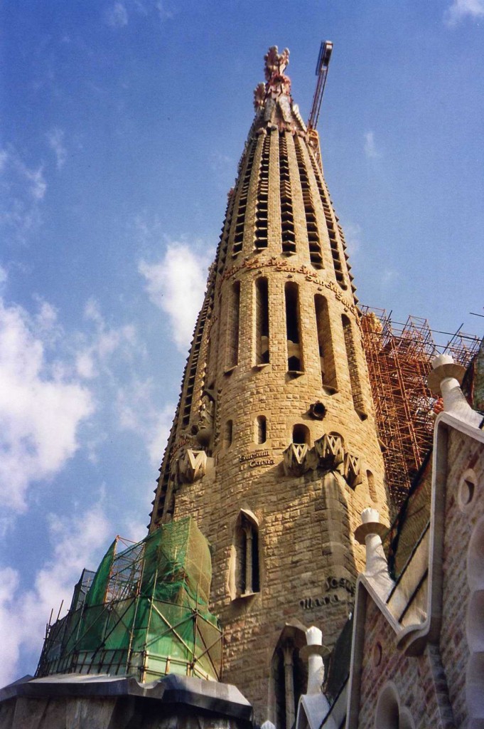 Foto: La Sagrada Familia en 2005 - Barcelona (Zaragoza), España