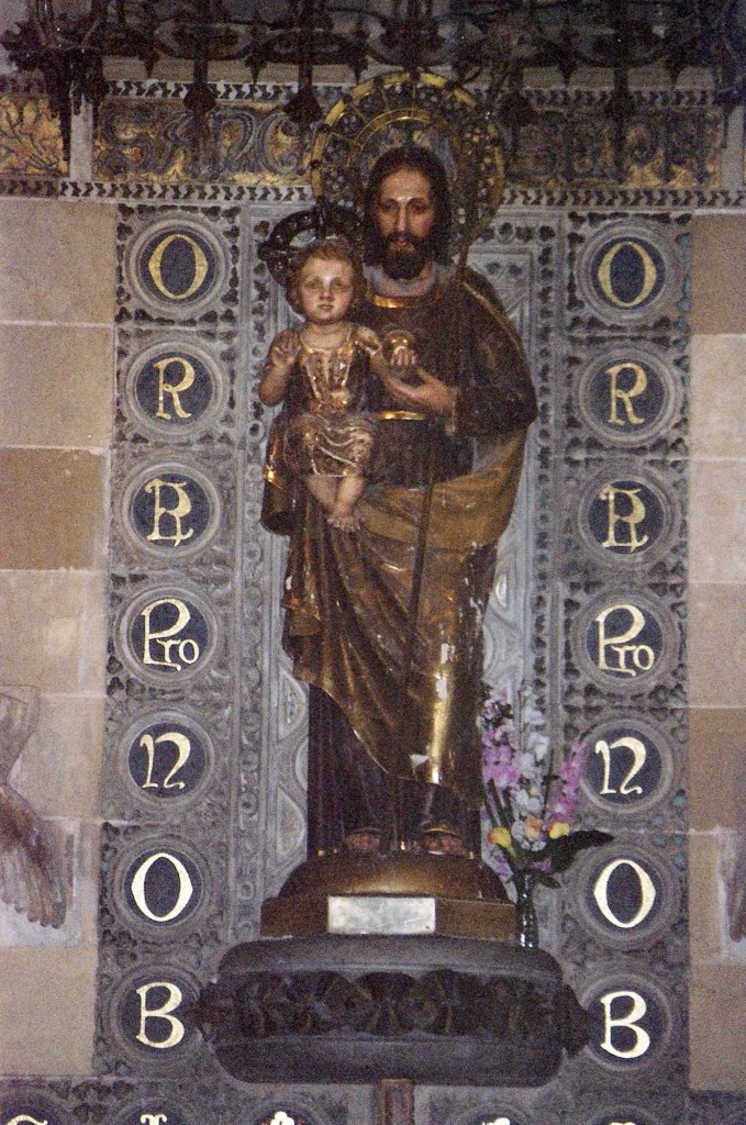 Foto: La Sagrada Familia en 2005 San Jose - Barcelona (Zaragoza), España