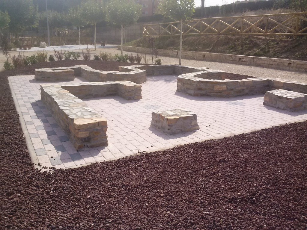 Foto: Parque de obras públicas 2014 - Calatayud (Zaragoza), España