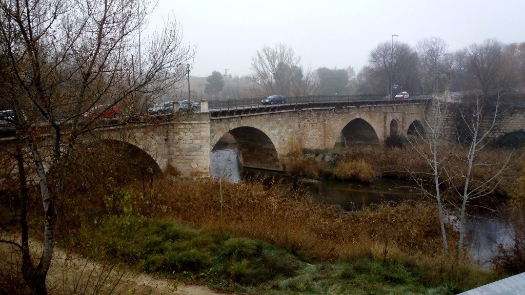 Foto: Puente medieval sobre el Henares - Guadalajara (Castilla La Mancha), España
