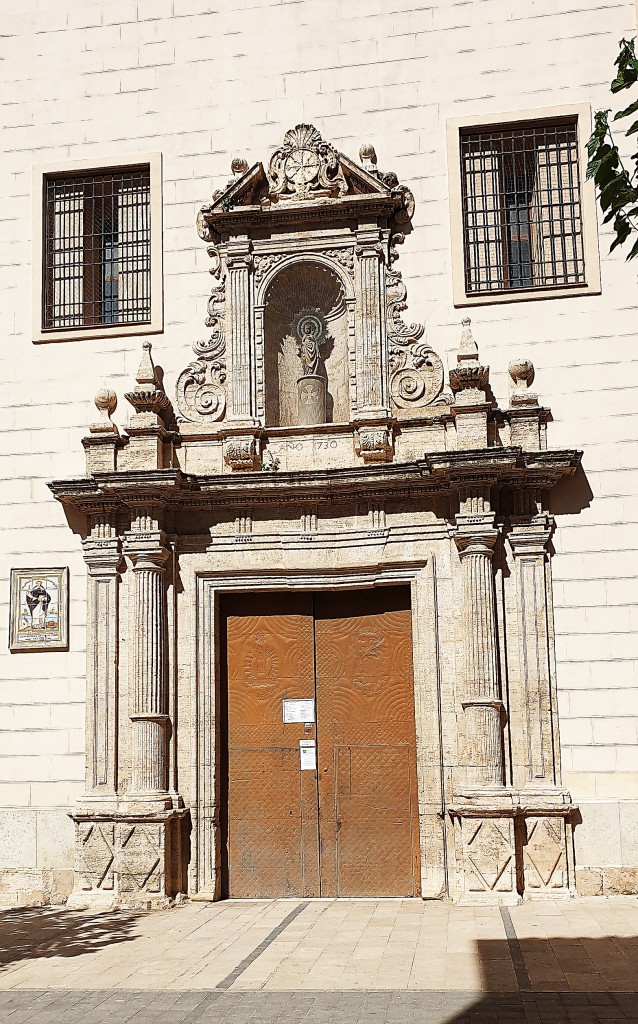 Foto: Puerta Iglesia del Pilar - Valencia (València), España