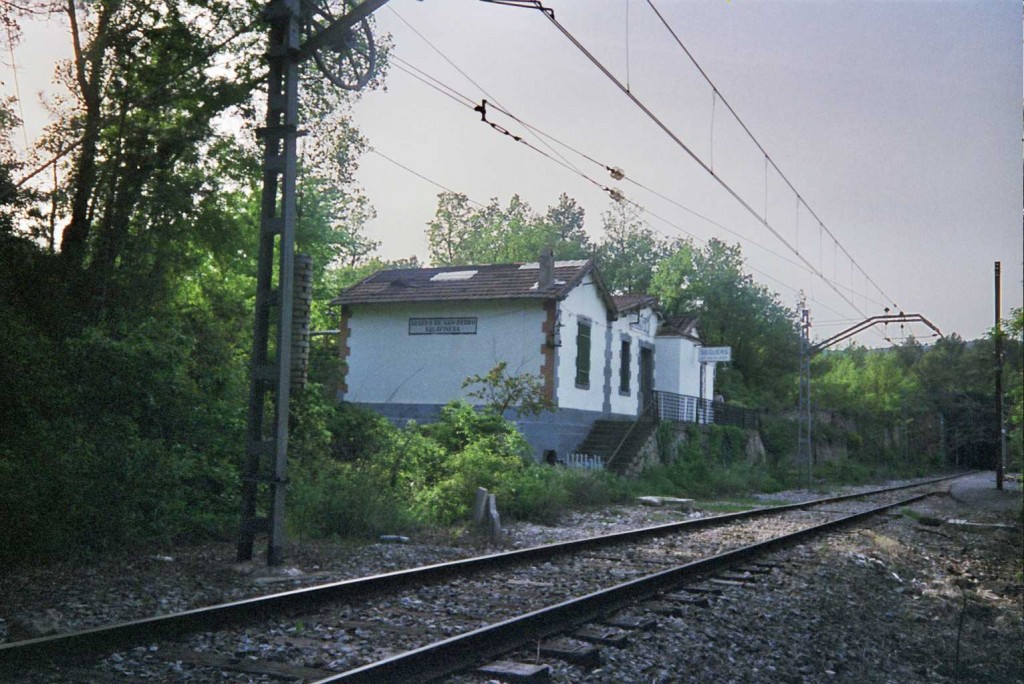 Foto: Apeadero - Salavinera (Barcelona), España