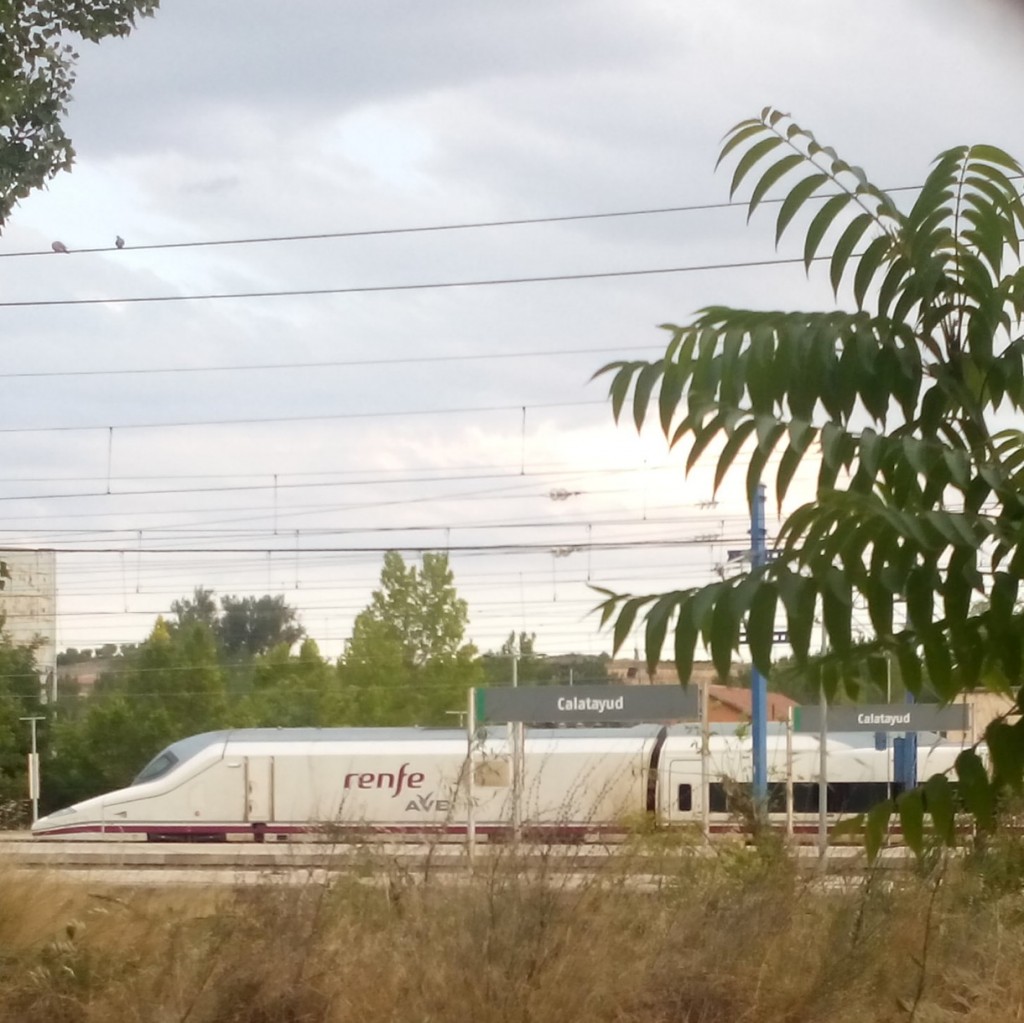 Foto: Tren TALGO para alta velocidad inicia su recorrido - Calatayud (Zaragoza), España