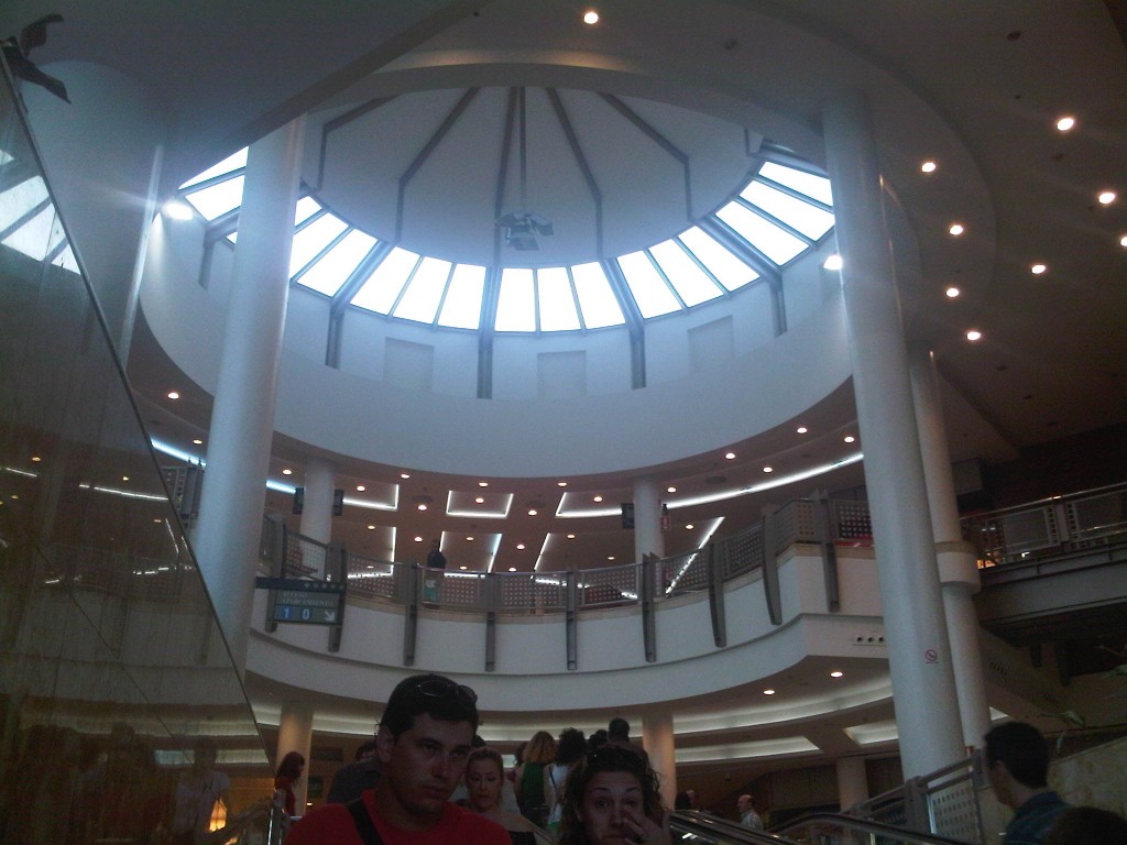 Foto: Centro comercial - Zaragoza (Aragón), España