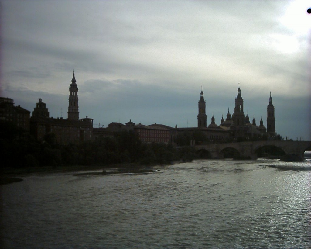 Foto: Torres del Pilar y La Seo junto al Ebro - Zaragoza (Aragón), España