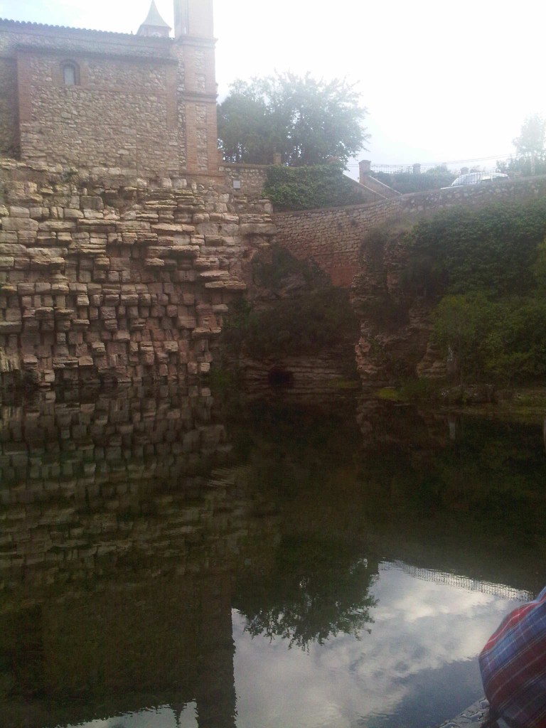 Foto: Presa romana y santuario - Muel (Zaragoza), España