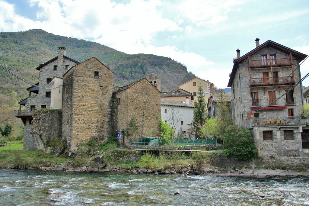 Foto: Centro histórico - Broto (Huesca), España