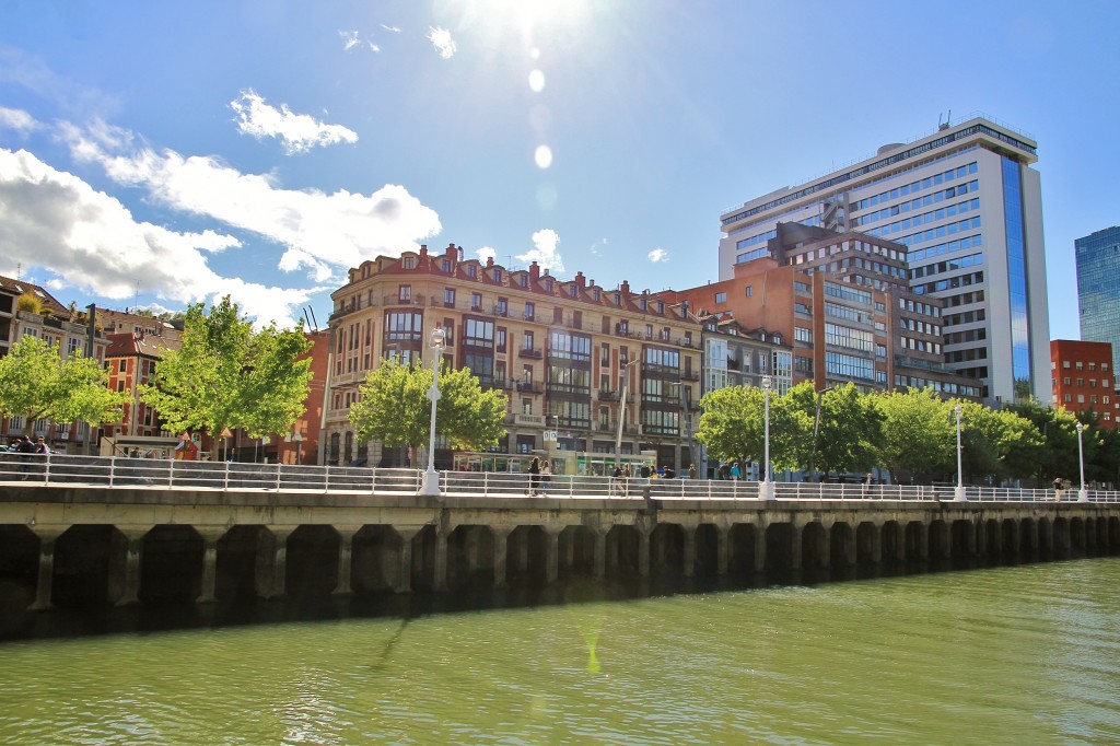 Foto: Navegando por la Ria de Bilbao - Bilbao (Vizcaya), España