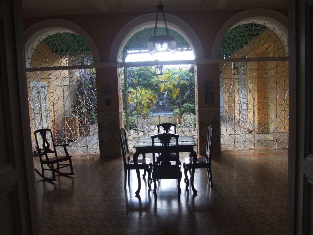 Foto: Reja  en medio punto - Trinidad de Cuba (Sancti Spíritus), Cuba