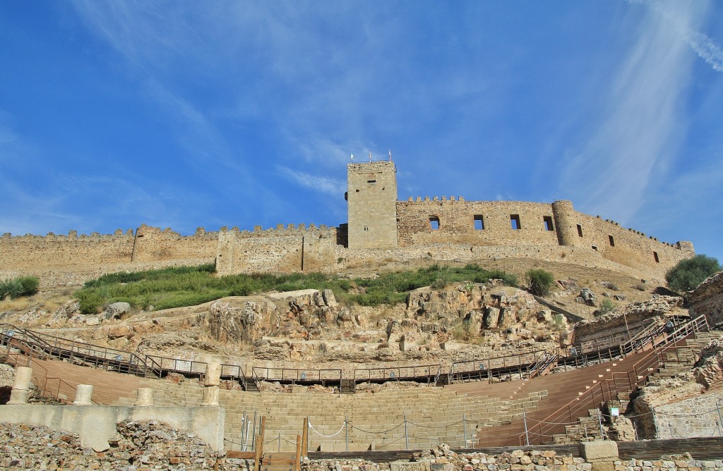 Foto: Castillo y teatro romano - Medellín (Badajoz), España