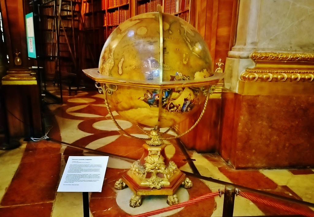 Foto: Prunksaal der Österreichischen Nationalbibliothek - Wien (Vienna), Austria