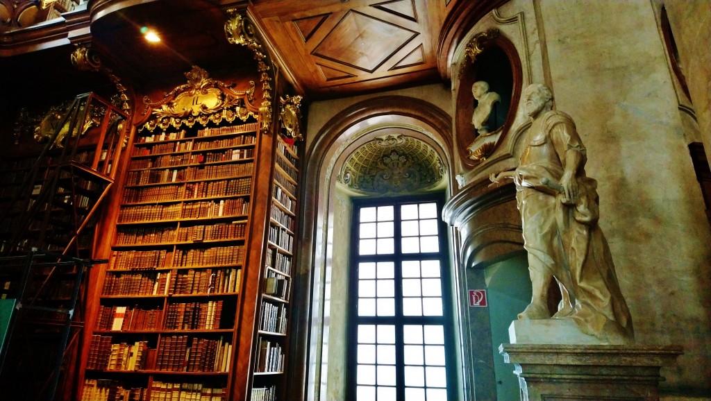 Foto: Prunksaal der Österreichischen Nationalbibliothek - Wien (Vienna), Austria