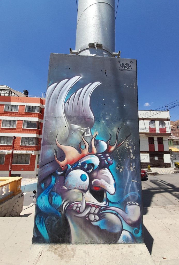 Foto: Arte en los pilotes del teleférico - Ciudad de Oruro (Oruro), Bolivia