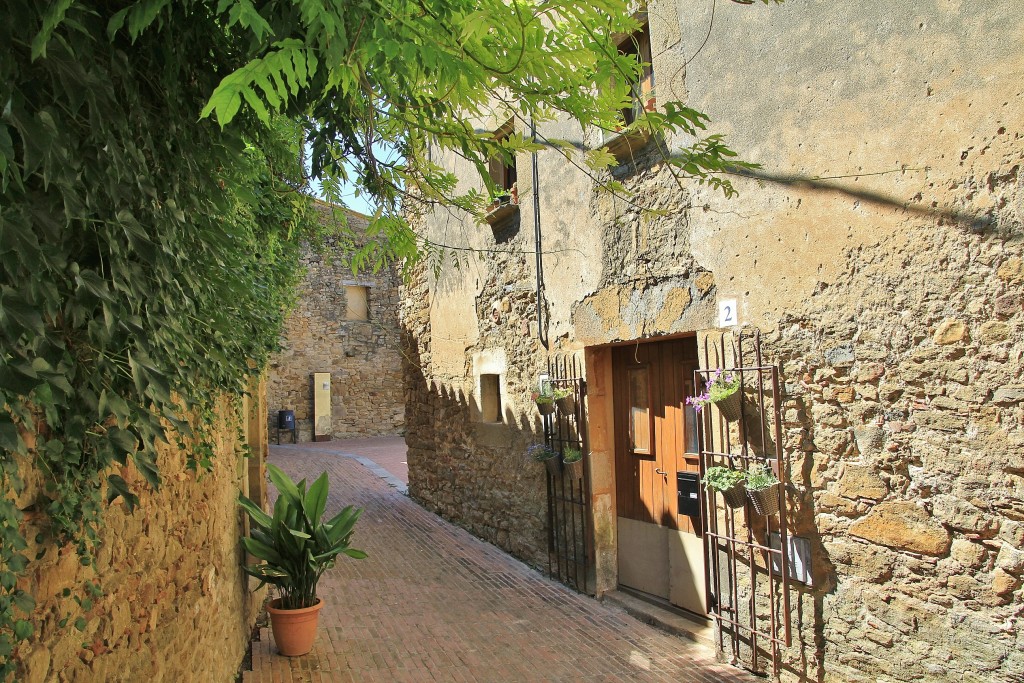 Foto: Centro histórico - Ullastret (Girona), España